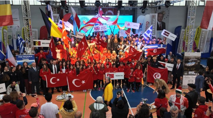 FOÇADA WİNDSURF TECHNO 293 DÜNYA ŞAMPİYONASINA MUHTEŞEM AÇILIŞ