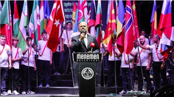 FRANSIZ SANATÇI: İTALYANLARA MENEMEN'İ ÖRNEK ALIN DEDİM!