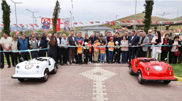 MENEMEN'DE BİR AÇILIŞ İKİ MÜJDE!