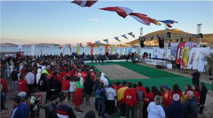 WİNDSURF TECHNO 293'TE DÜNYA ŞAMPİYONLARI FOÇADA KÜRSÜYE ÇIKTI